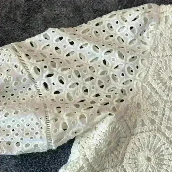 Central Park west NYC White Blouse size Small - Picture 3 of 4